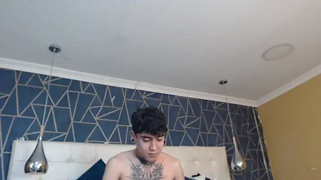 Snapshot of SantiOlsen chatting on October 2025 07:18:01 PM SantiOlsen online show from October 2025 07:18:01 PM