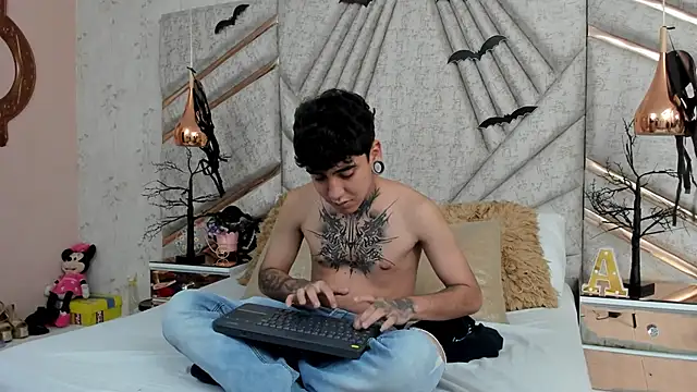 Snapshot of SantiOlsen chatting on November 2025 03:41:01 AM SantiOlsen online show from November 2025 03:41:01 AM