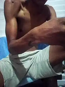 Snapshot of Estebanbigcock23 chatting on November 2025 10:31:01 PM Estebanbigcock23 online show from November 2025 10:31:01 PM