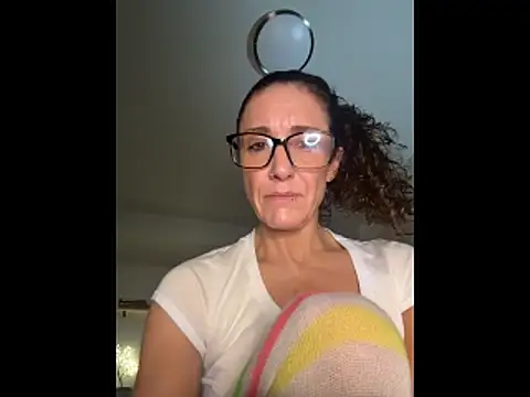 PetitemarieeThaReal online show from November 2025 12:05:02 PM