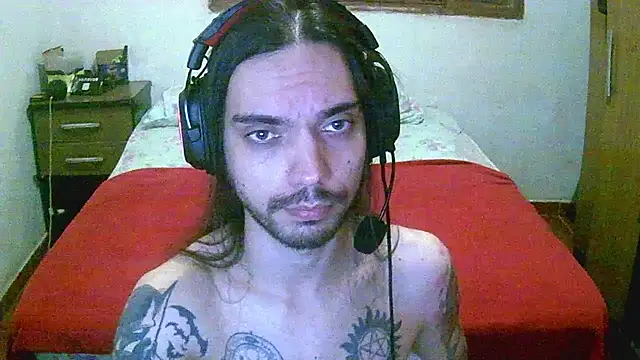 Snapshot of SrFortunes chatting on October 2025 06:25:01 AM SrFortunes online show from October 2025 06:25:01 AM
