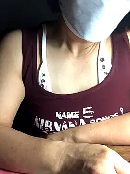 Snapshot of HinayLa chatting on October 2025 10:37:01 PM HinayLa online show from October 2025 10:37:01 PM