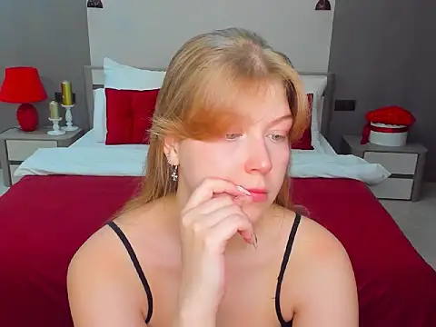 Snapshot of Stella_Light chatting on November 2025 04:13:01 AM Stella Light online show from November 2025 04:13:01 AM