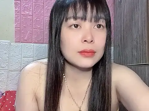 Snapshot of Butterfly_kee chatting on December 2025 02:21:01 PM Butterfly kee online show from December 2025 02:21:01 PM