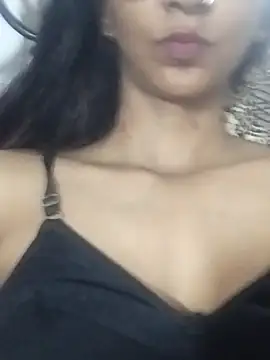 Snapshot of Aaliya_BigBoobs_1 chatting on November 2025 10:07:01 AM Aaliya BigBoobs 1 online show from November 2025 10:07:01 AM