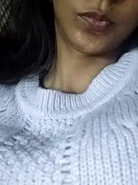 Snapshot of Aaliya_BigBoobs_1 chatting on December 2025 07:44:01 PM Aaliya BigBoobs 1 online show from December 2025 07:44:01 PM