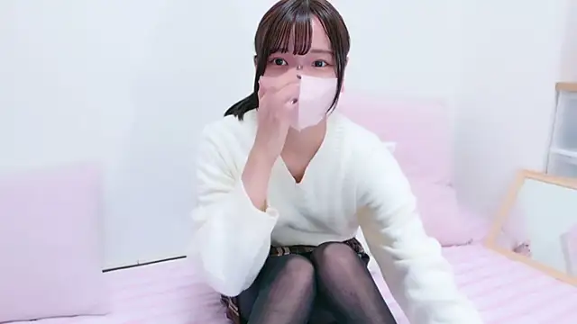 Snapshot of xKoharux chatting on November 2025 09:42:02 AM xKoharux online show from November 2025 09:42:02 AM