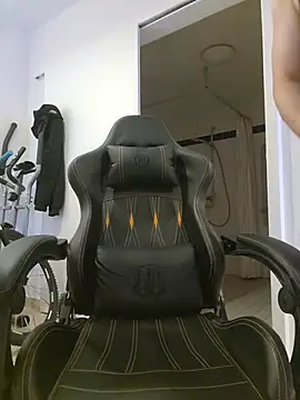 Snapshot of Benjin_2306 chatting on December 2025 03:20:01 PM Benjin 2306 online show from December 2025 03:20:01 PM