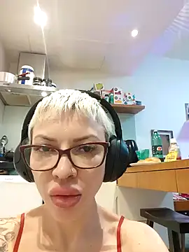 Snapshot of Monroecarolina chatting on November 2025 03:52:02 AM Monroecarolina online show from November 2025 03:52:02 AM