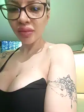 Snapshot of Monroecarolina chatting on November 2025 08:48:02 AM Monroecarolina online show from November 2025 08:48:02 AM