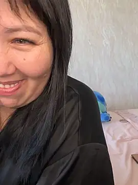 Snapshot of Love__Mom chatting on November 2025 05:50:02 AM Love Mom online show from November 2025 05:50:02 AM