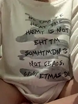 italy-12 online show from November 2025 01:19:01 AM