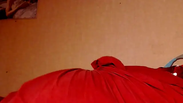 Snapshot of GloriaUpperLove chatting on November 2025 06:12:01 AM GloriaUpperLove online show from November 2025 06:12:01 AM