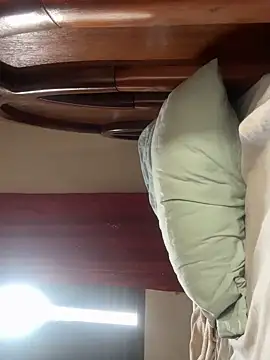 Snapshot of wellingtonmds chatting on October 2025 10:25:01 AM wellingtonmds online show from October 2025 10:25:01 AM