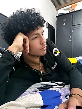 Snapshot of LyliaWood chatting on October 2025 12:58:01 AM LyliaWood online show from October 2025 12:58:01 AM