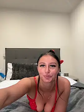 Snapshot of AlexandraLovex chatting on October 2025 11:31:01 PM AlexandraLovex online show from October 2025 11:31:01 PM