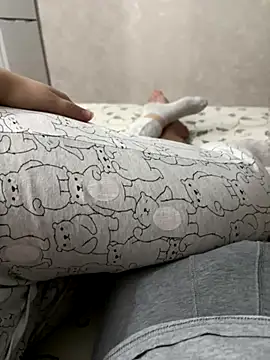 Maria-Cristi11 online show from November 2025 05:25:02 PM