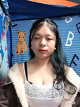 Snapshot of lisa-bae00 chatting on December 2025 12:21:01 PM lisa-bae00 online show from December 2025 12:21:01 PM