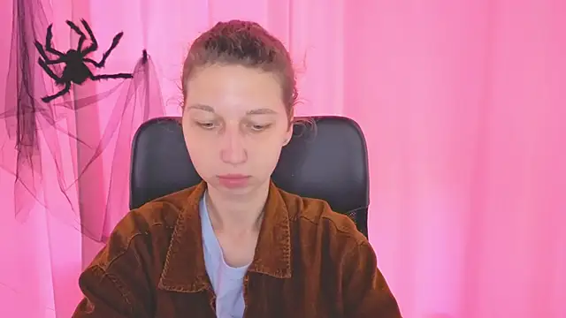 Snapshot of CuteEllii chatting on November 2025 10:50:02 AM CuteEllii online show from November 2025 10:50:02 AM