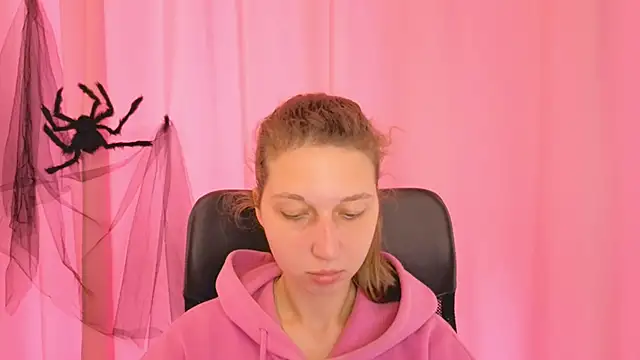 Snapshot of CuteEllii chatting on November 2025 11:09:02 AM CuteEllii online show from November 2025 11:09:02 AM