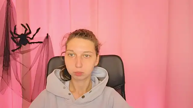 Snapshot of CuteEllii chatting on November 2025 11:11:01 AM CuteEllii online show from November 2025 11:11:01 AM