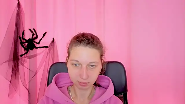 Snapshot of CuteEllii chatting on November 2025 11:09:02 AM CuteEllii online show from November 2025 11:09:02 AM