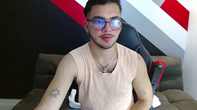 Snapshot of Zac_Golden chatting on November 2025 12:24:01 AM Zac Golden online show from November 2025 12:24:01 AM