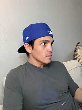 Snapshot of Orlando702@xh chatting on October 2025 01:09:02 AM Orlando702xh online show from October 2025 01:09:02 AM