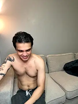 Snapshot of Orlando702@xh chatting on November 2025 05:42:02 AM Orlando702xh online show from November 2025 05:42:02 AM