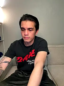 Snapshot of Orlando702@xh chatting on November 2025 05:52:01 AM Orlando702xh online show from November 2025 05:52:01 AM