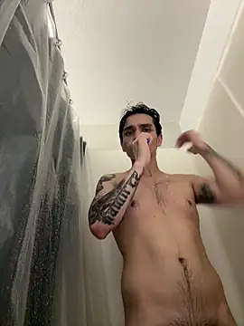 Snapshot of Orlando702@xh chatting on November 2025 08:03:02 AM Orlando702xh online show from November 2025 08:03:02 AM