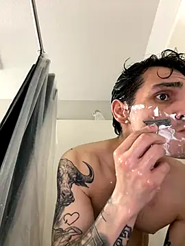 Snapshot of Orlando702@xh chatting on November 2025 12:15:02 PM Orlando702xh online show from November 2025 12:15:02 PM