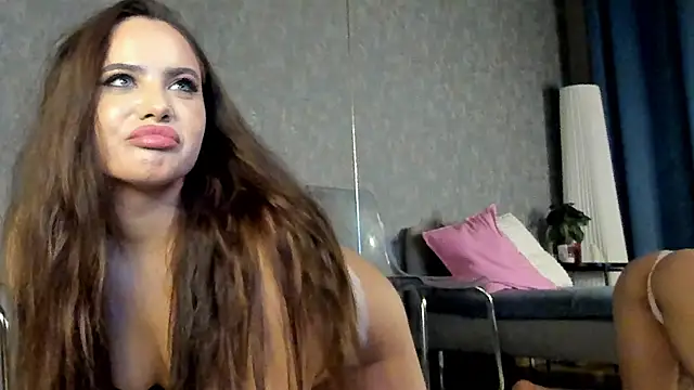 Snapshot of KarinaSparks chatting on November 2025 08:52:02 PM KarinaSparks online show from November 2025 08:52:02 PM