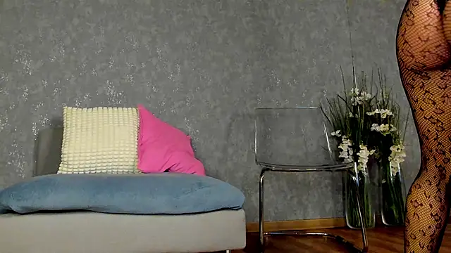 Snapshot of KarinaSparks chatting on November 2025 08:34:02 PM KarinaSparks online show from November 2025 08:34:02 PM