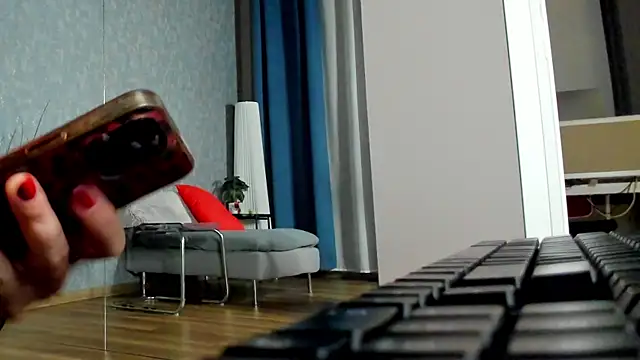 Snapshot of KarinaSparks chatting on December 2025 06:01:02 PM KarinaSparks online show from December 2025 06:01:02 PM