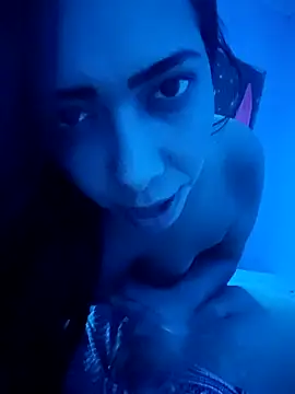 YANKERAPUNZEL online show from November 2025 07:10:02 AM