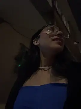 Snapshot of Violeet-Smith chatting on November 2025 03:09:02 AM Violeet-Smith online show from November 2025 03:09:02 AM