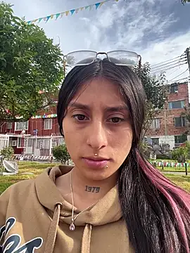 Snapshot of Violeet-Smith chatting on December 2025 12:54:01 PM Violeet-Smith online show from December 2025 12:54:01 PM