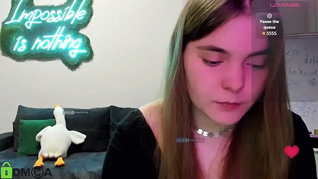 Snapshot of MiraaBloom chatting on November 2025 01:57:02 PM MiraaBloom online show from November 2025 01:57:02 PM