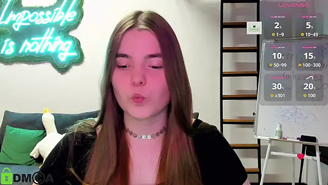 Snapshot of MiraaBloom chatting on November 2025 02:28:01 PM MiraaBloom online show from November 2025 02:28:01 PM