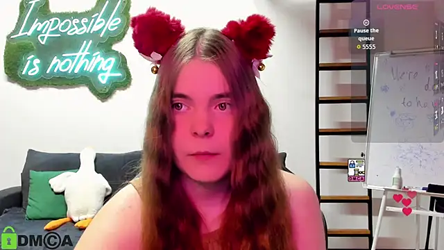 Snapshot of MiraaBloom chatting on November 2025 02:06:02 PM MiraaBloom online show from November 2025 02:06:02 PM