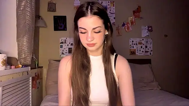 Snapshot of TheRealAnna chatting on December 2025 02:59:02 PM TheRealAnna online show from December 2025 02:59:02 PM