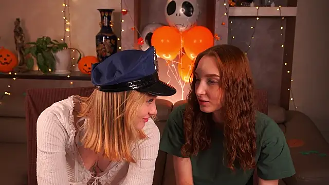 Snapshot of MarisLopaz chatting on November 2025 03:20:02 AM MarisLopaz online show from November 2025 03:20:02 AM