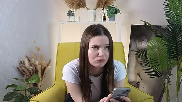 Snapshot of LonnaSkar chatting on October 2025 08:15:02 AM LonnaSkar online show from October 2025 08:15:02 AM