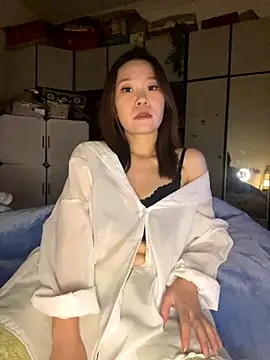 Snapshot of LLLauren_999 chatting on October 2025 12:05:02 PM LLLauren 999 online show from October 2025 12:05:02 PM