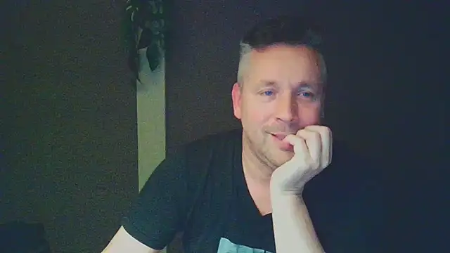 Woody Longbong online show from November 2025 05:35:01 PM