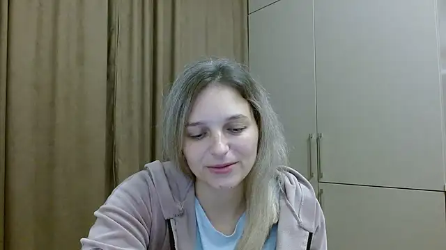 Snapshot of ElisSky301 chatting on November 2025 11:16:01 PM ElisSky301 online show from November 2025 11:16:01 PM