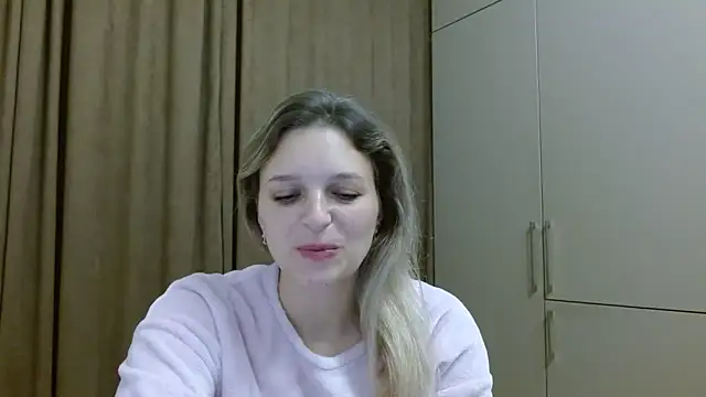 Snapshot of ElisSky301 chatting on November 2025 11:15:02 PM ElisSky301 online show from November 2025 11:15:02 PM