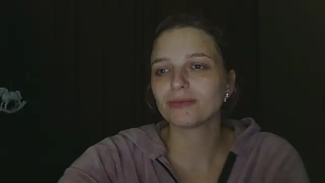 Snapshot of ElisSky301 chatting on December 2025 09:19:02 PM ElisSky301 online show from December 2025 09:19:02 PM