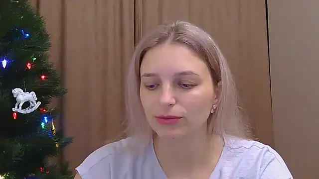 Snapshot of ElisSky301 chatting on December 2025 09:20:01 PM ElisSky301 online show from December 2025 09:20:01 PM